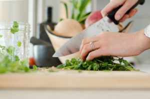 CONOSCI I VARI TIPI DI COLTELLI E A COSA SERVONO IN CUCINA?