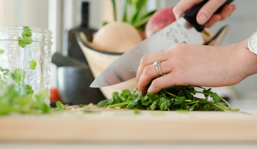 CONOSCI I VARI TIPI DI COLTELLI E A COSA SERVONO IN CUCINA?