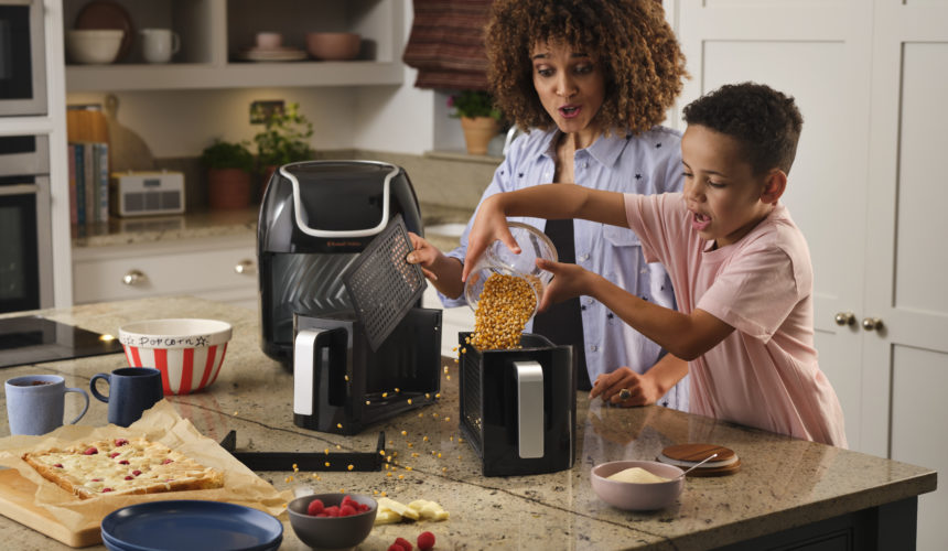 Russell Hobbs lancia SatisFry Snappi: due in uno è ancora meglio