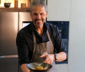 WORLD PASTA DAY: Chef Andrea Berton e Samsung celebrano la tradizione con un must della cucina italiana