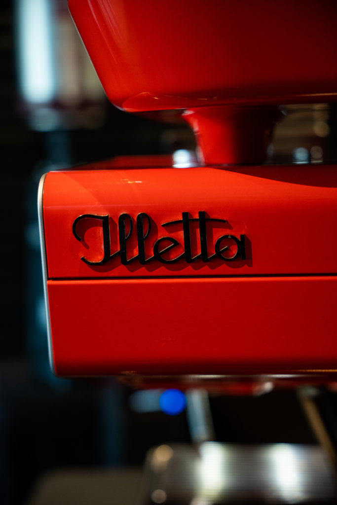 illy reinventa l’esperienza del caffè al bar con Illetta, la macchina professionale firmata da Antonio Citterio 4