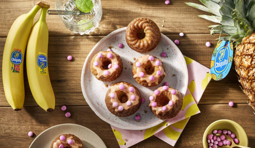 Mini torte alla banana con vaniglia e ananas