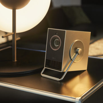 LG presenta LG CineBeam Q, il nuovo proiettore dal design minimalista