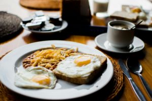 saltare la colazione potrebbe portare a tassi più elevati di questo disturbo