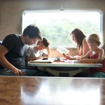 Viaggiare in treno con i bambini: fatene un'esperienza preziosa!