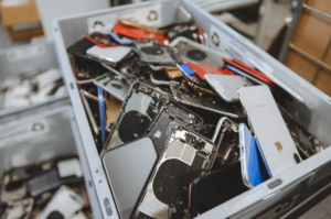 E-waste: un disastro pesante come 125 mila Boeing 747